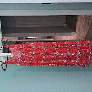 Size Large LOFT maxi dress.